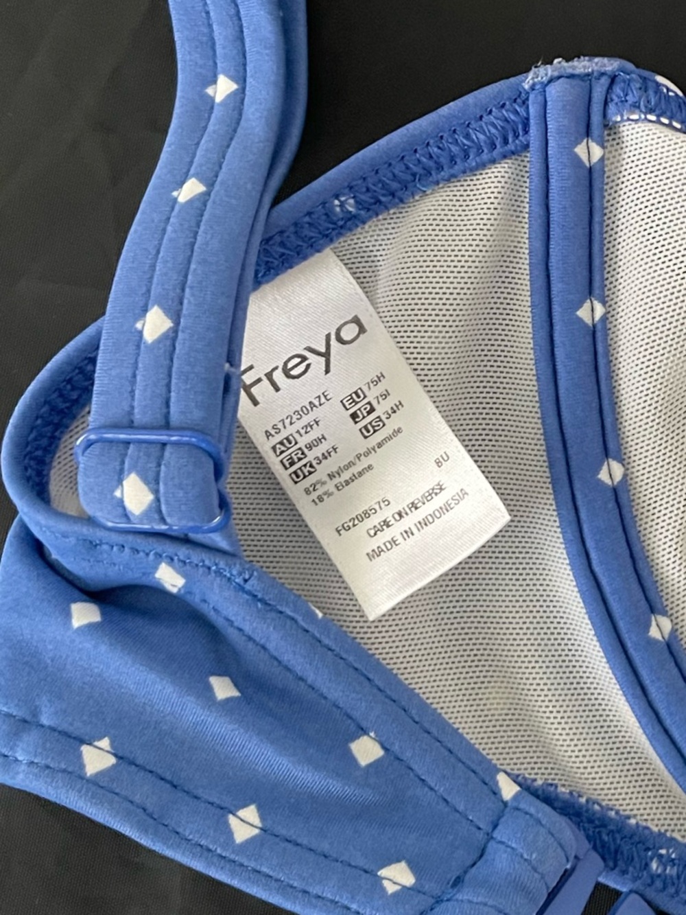 Freya Blue & White Diamond J-hook bikini top - 34H (USA) - NWOT - Picture 11 of 11
